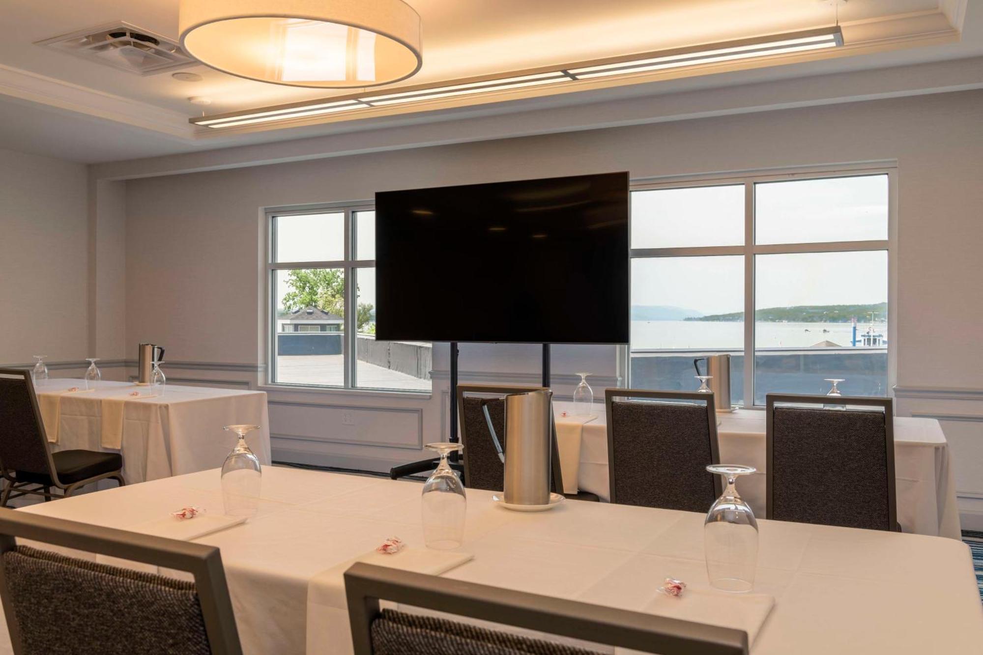 Hotel Canandaigua, Tapestry Collection By Hilton 4*